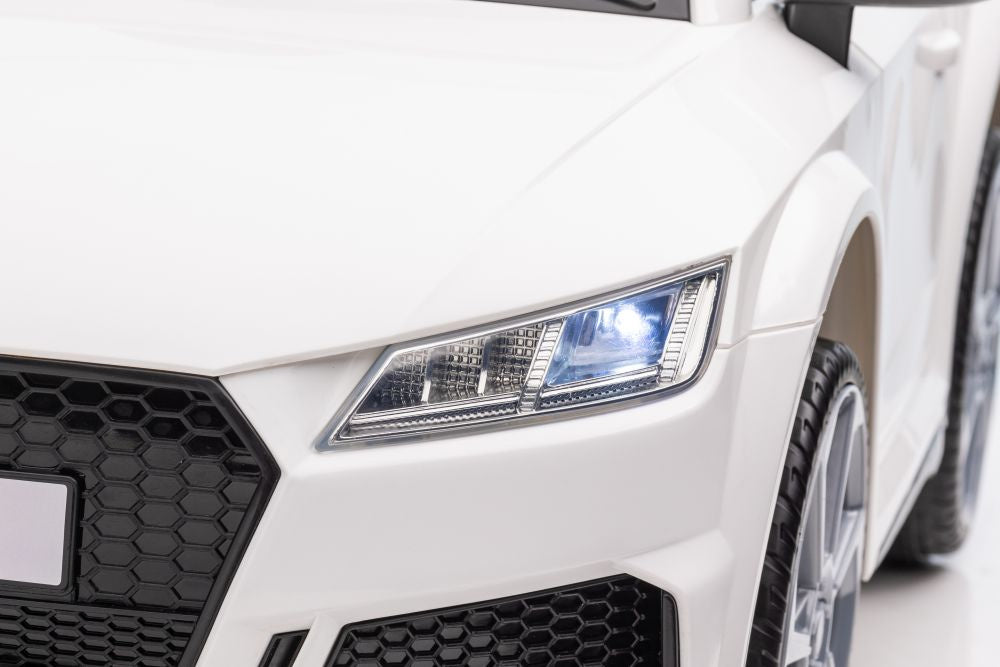 Auto na akumulator Audi RS6 - biały