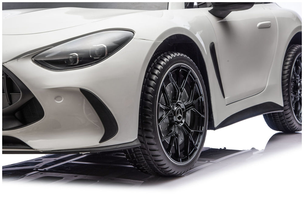 Auto na akumulator Mercedes GT63 AMG - biały