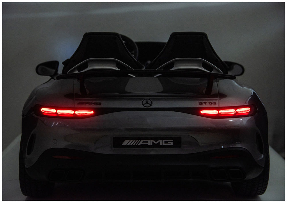 Auto na akumulator Mercedes GT63 AMG - szary lakierowany