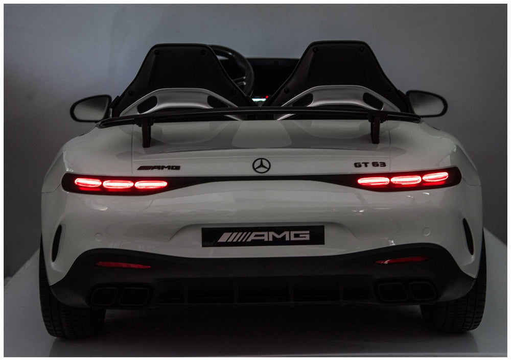 Auto na akumulator Mercedes GT63 AMG - biały